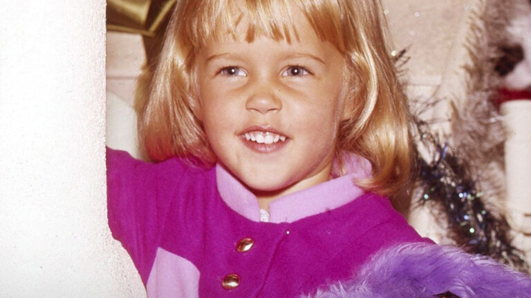 Una estrella infantil de “Bewitched” dejó Hollywood y se convirtió en madre de 6 hijos – Sorprendió a los usuarios con sus fotos a los 60 años