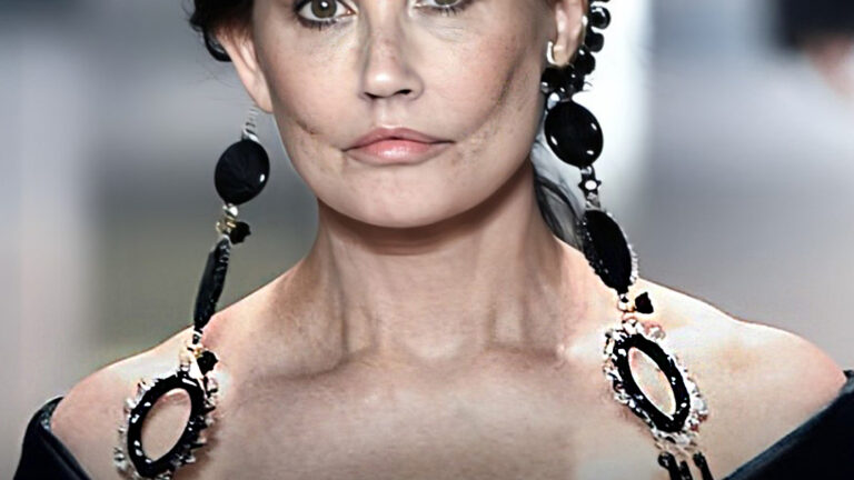 Demi Moore, 61, Appears to Be ‘Aging Backwards’ in Recent Pics – Aesthetics Doctor Weighs In