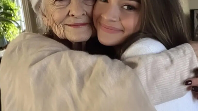 At My Grandma’s Funeral, I Saw My Mom Hiding a Package in the Coffin — I Quietly Took It & Was Stunned When I Looked Inside