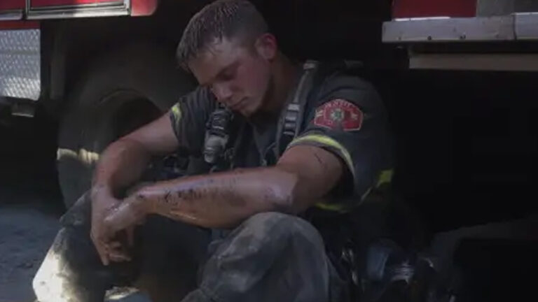 Man Ran Into His Late Millionaire Father’s Burning Mansion—Rescuers Feared the Worst, but 8 Hours Later, He Emerged