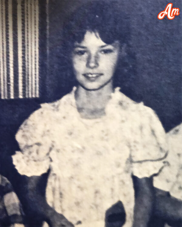 Esta niña creció en la pobreza y luego tuvo que cuidar a sus 4 hermanos tras la muerte de sus padres. Ahora es una estrella de la música