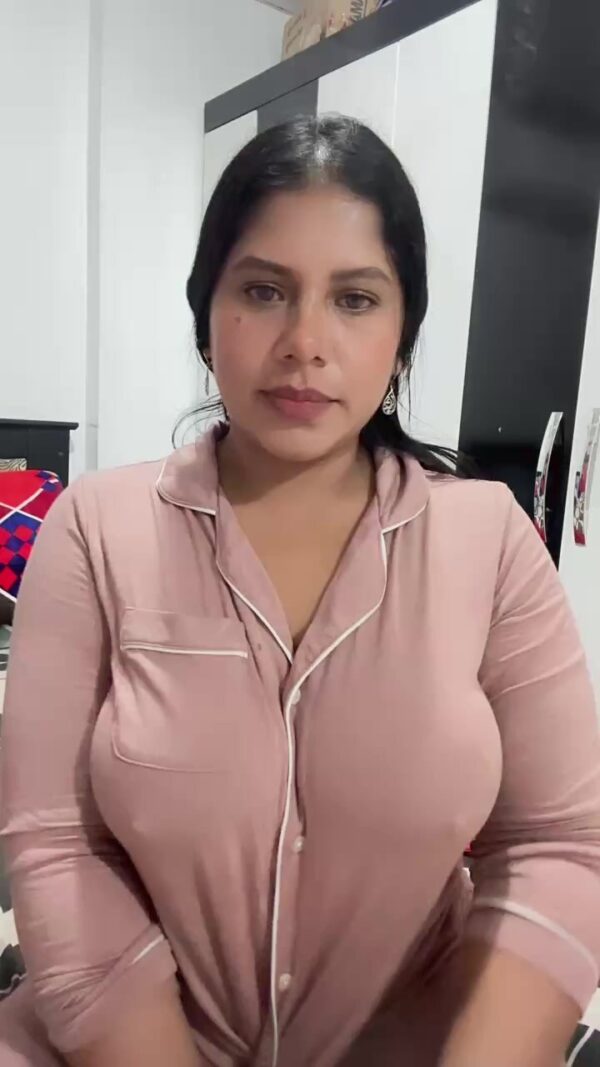 Una Influenciadora Ecuatoriana que Conquista las Redes Sociales, Yaneri Vélez