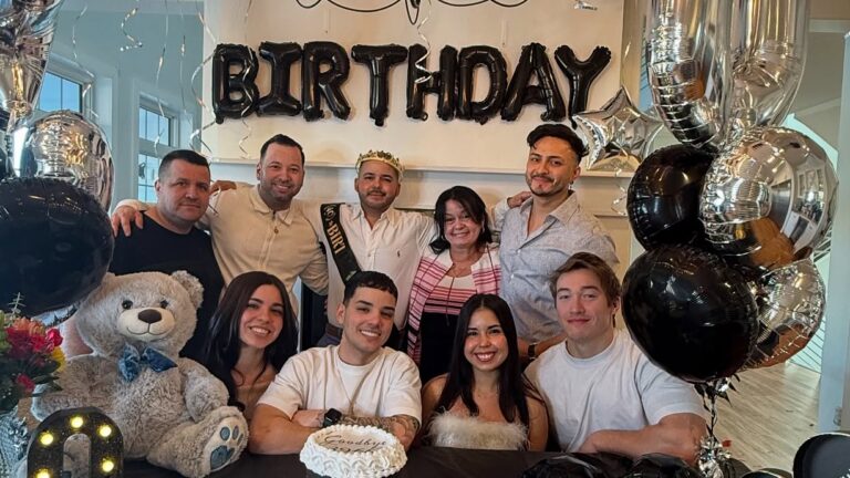 La Familia López: Un Legado de Tradición, Fuerza y Unidad