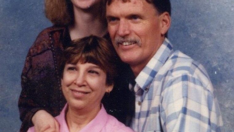 My Parents Left Me with My Uncle & Aunt So They Could Raise Only My Sister – 12 Years Later, They Reached Out over Christmas