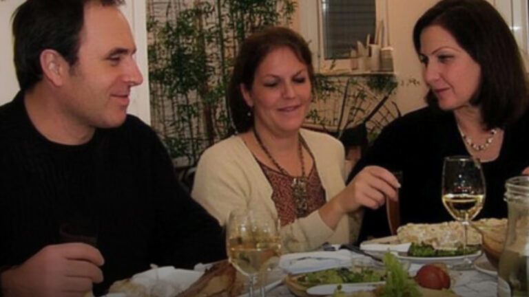 Lady Informs Fiancé’s Family She Is Pregnant, ‘He’s Infertile!’ His Mom Says – Story of the Day