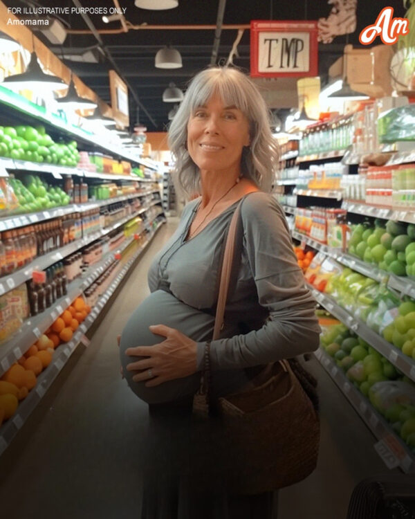 Vecinos juzgan a una mujer embarazada de 50 años a sus espaldas