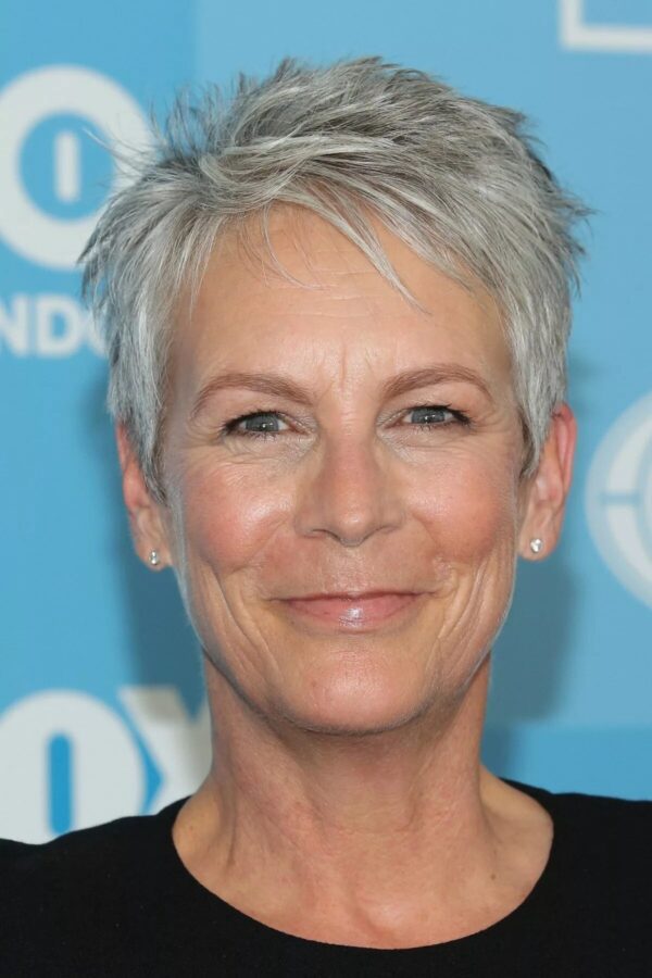 Millionaire Spouses Prefer To Live In Their Old House: What Do Jamie Lee Curtis And Her Husband’s 100-Year-Old House Look Like?