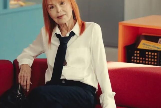 Can You Guess Who This 4-Foot-Tall Hollywood Star Is?: At 66, She’s Still Turning Heads!