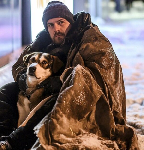 I Bought Shawarma and Coffee for a Homeless Man – He Gave Me a Note That Changed Everything