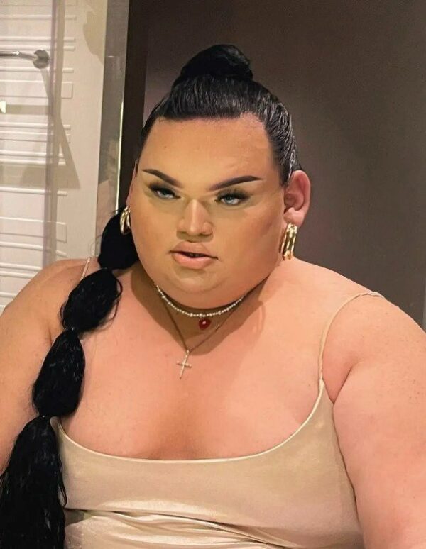 Transgender Woman Divides The Internet After Revealing Why She Can’t Date Men