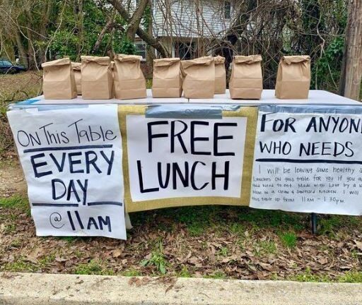 I SAW A STRANGE NOTE IN ONE OF THE LUNCH BAGS—AND NOW I CAN’T STOP GOING BACK