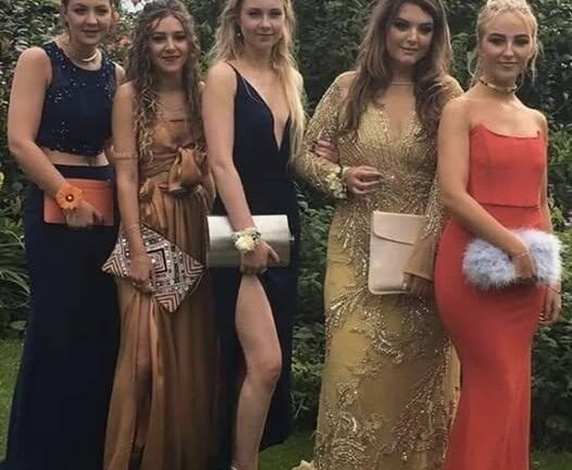 What’s Wrong With This Prom Photo?