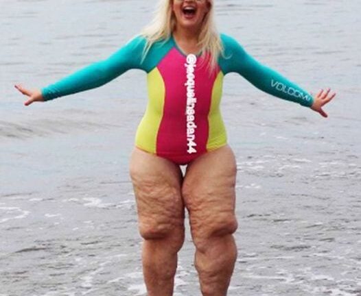 A woman who lost 350 pounds had the best response to being body shamed at the beach