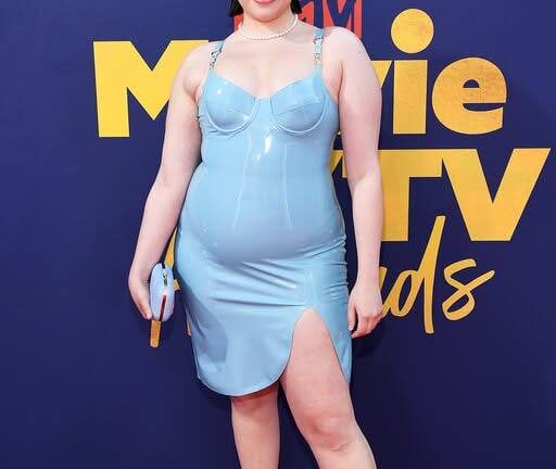 Angie Harmon, 52, Shows Off Her Actual Size In A New Photo…