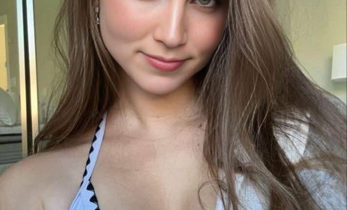 Mary Padian amazes you with her magical appearance!!!!