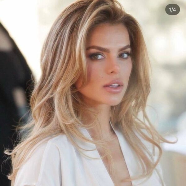 Model is praised for sharing unfiltered account of period mishap while wearing white