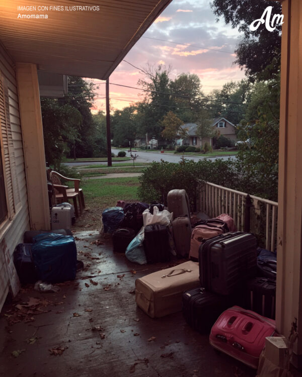 La hermana de mi esposo se mudó aquí tras divorciarse — Un día llegué a casa y encontré mis cosas tiradas por la ventana