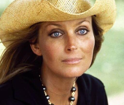 Those eyes, Who can recognize this beauty? She was a true beauty icon but today she turned 67.