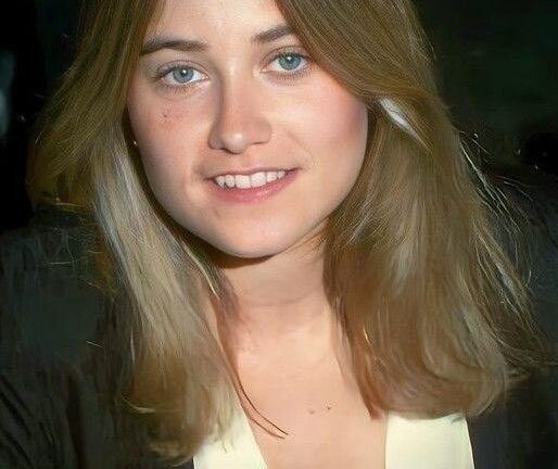 Maureen McCormick’s Actual Size Will Make You Look Twice, Try Not To Drool