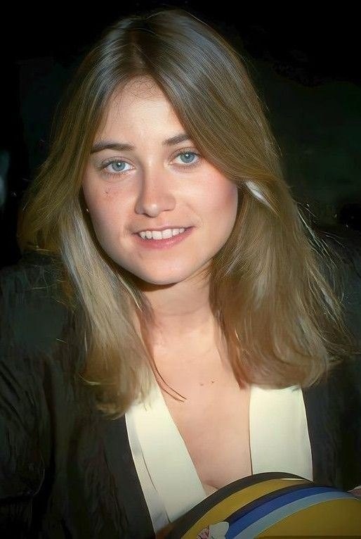 Maureen McCormick’s Actual Size Will Make You Look Twice, Try Not To Drool